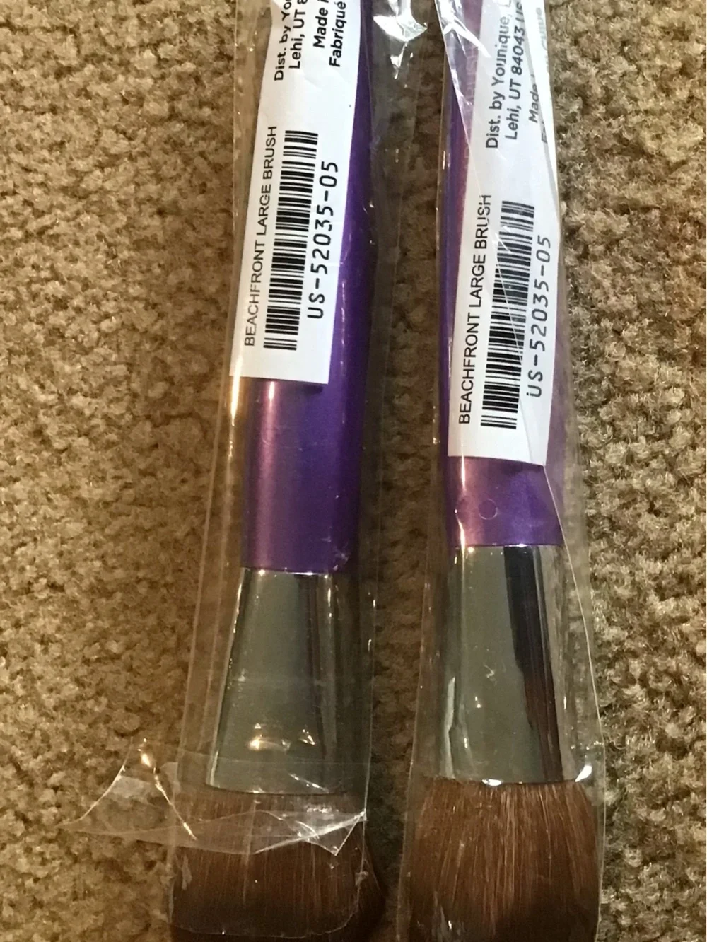 Younique Large Beachfront Brush Make Up Purple Powder Blending NEW in Package